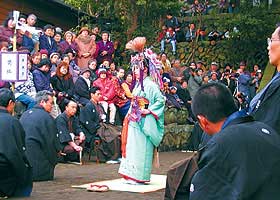 吉谷神社の神子舞