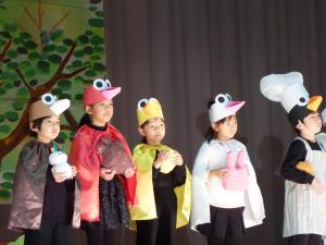 １年生カラスのパン屋さん